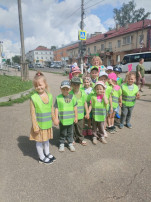 Экскурсия к светофору Экскурсия к светофору.